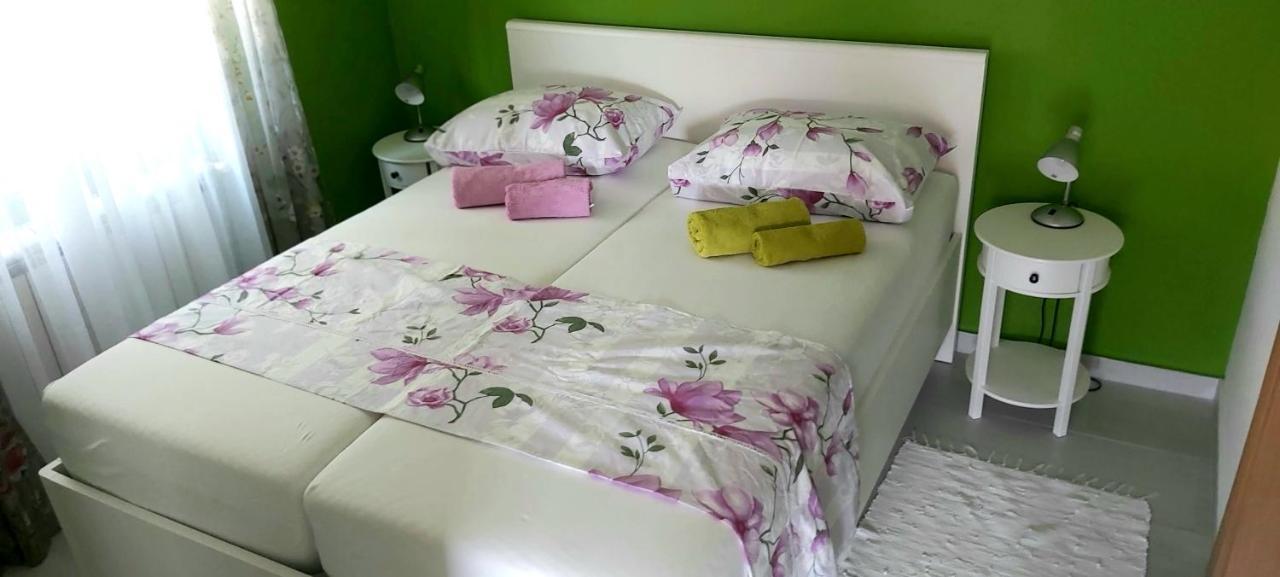 Apartments Ella Rovinj Luaran gambar