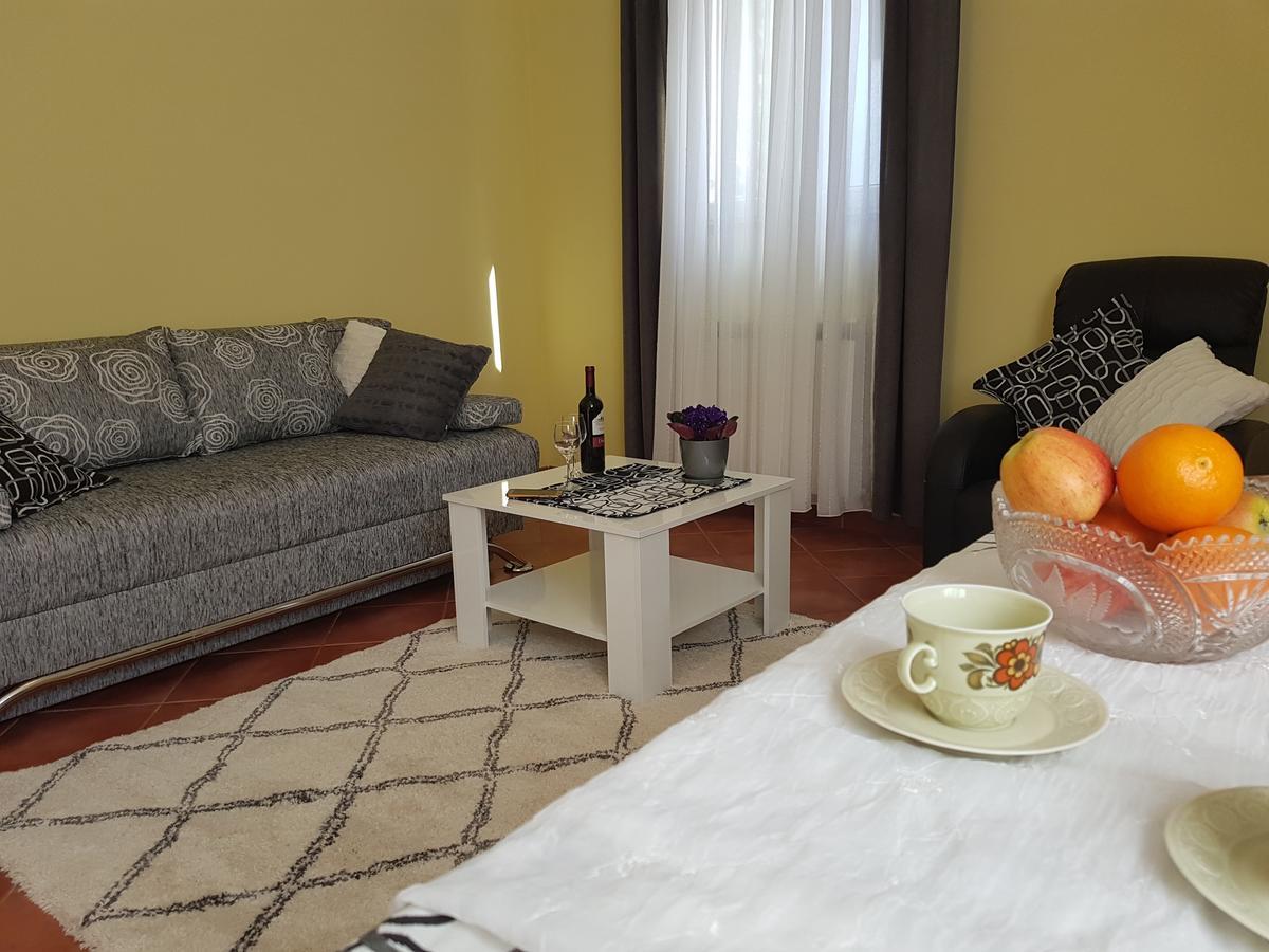 Apartments Ella Rovinj Luaran gambar