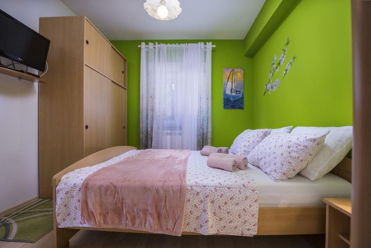 Apartments Ella Rovinj Luaran gambar