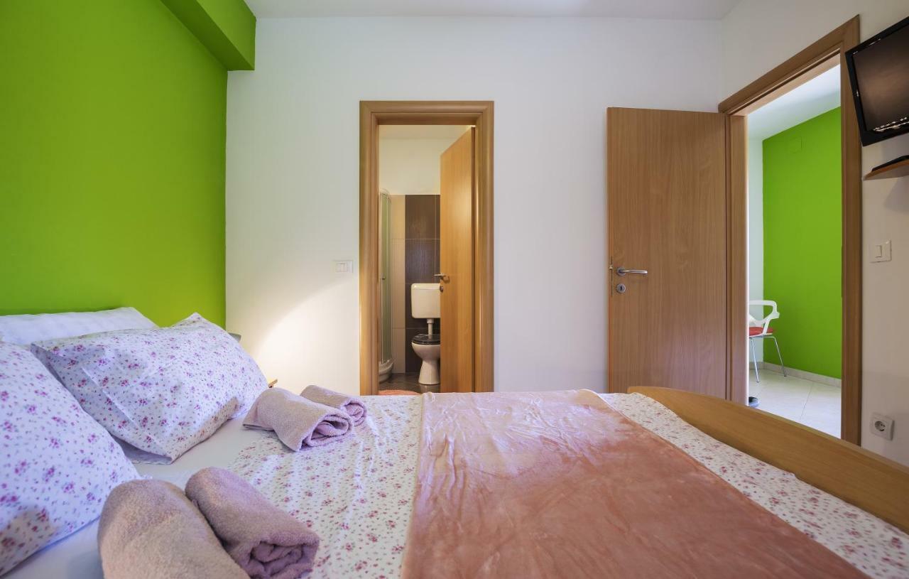 Apartments Ella Rovinj Luaran gambar